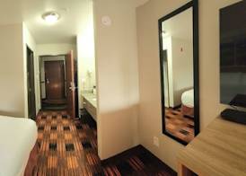 Days Inn by Wyndham Lumberton 5