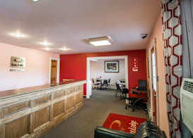Econo Lodge Hornell 3