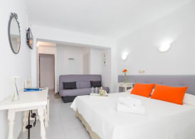 Garau Petit Hotel 5