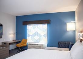 Holiday Inn Express & Suites OVERLAND PARK by IHG 5
