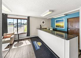 Days Inn by Wyndham Winona 3