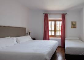 Hotel Tugasa Las Truchas 5