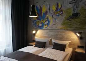 Urban Home Self Check-In Hotel 5