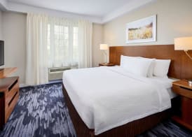 Fairfield Inn & Suites by Marriott Ottawa Kanata 5
