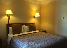 Pacific Heights Inn 3