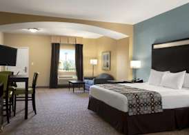 Days Inn & Suites by Wyndham Gonzales TX 5
