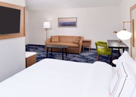 Fairfield Inn and Suites by Marriott Bakersfield Central 4