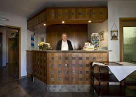 Hotel Blume 2