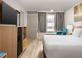 Days Inn by Wyndham Lake City I-75 5