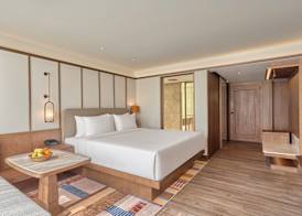 Slohh by Roach Bengaluru, Curio Collection by Hilton 5
