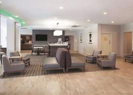 La Quinta Inn & Suites by Wyndham Williamsburg Historic Area 3