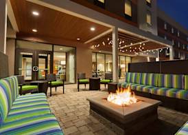 Home2 Suites by Hilton Champaign/Urbana 4