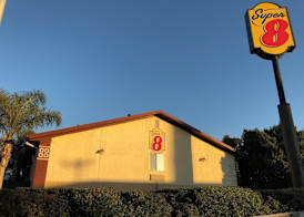 Super 8 by Wyndham Selma/Fresno Area 2