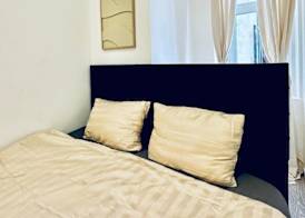 Elegant 5BR Home Ideal for Families 4