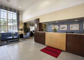 Ramada by Wyndham Costa Mesa/Newport Beach 2