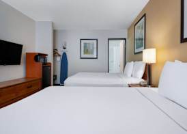 Days Inn by Wyndham Encinitas Moonlight Beach 3