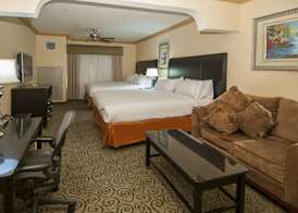 Holiday Inn Express & Suites BAKERSFIELD CENTRAL by IHG 4