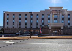 Hampton Inn Emerson @ LakePoint, GA 4