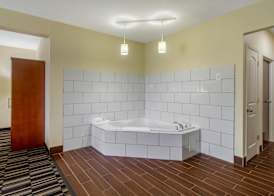 Comfort Suites Danville 4