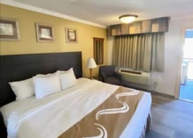 Hibiscus Inn & Suites 3