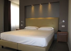 Napolit'amo Hotel Medina 4