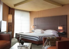Hotel Square 4