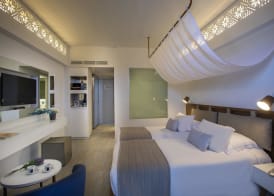 Lordos Beach Hotel & Spa 3