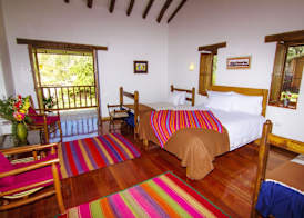 Lizzy Wasi Urubamba 2
