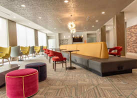 La Quinta Inn & Suites by Wyndham Lake City 4