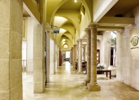 Olive Tree Hotel 4