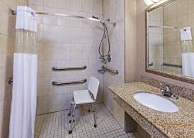 La Quinta Inn & Suites by Wyndham Pearland - Houston South 3