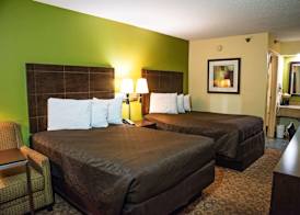 Rodeway Inn & Suites Clarksville near Governors Square Mall 5
