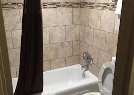 Quality Inn & Suites 4