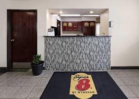 Super 8 by Wyndham South Boston VA 2