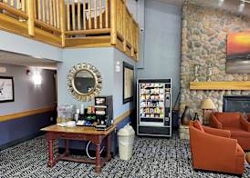 AmericInn by Wyndham Sayre 4