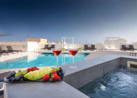 MAR n MAR CROWN HOTEL-SUITES 5
