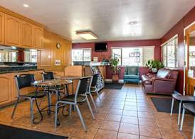 Rodeway Inn Fallbrook Downtown 5