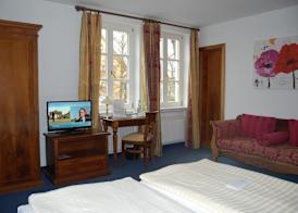 Hotel Königin Olga 3