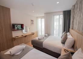Mahya Hotel 5
