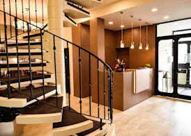 Martins Klause Airport Messe Hotel - Air Conditioning - Self Check-In available 3