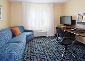 Wingate by Wyndham Oshkosh 5