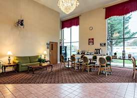 Econo Lodge Andrews AFB 5