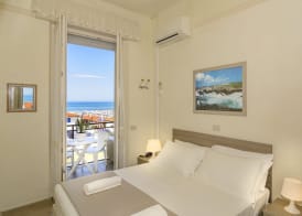 Hotel Lungomare 4