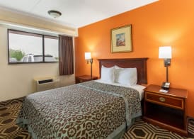 Travelodge by Wyndham Chicago - South Holland 5