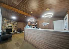 Howard Johnson by Wyndham Hinton 5