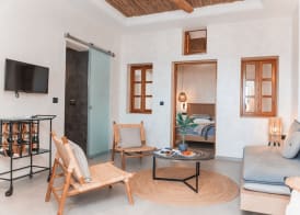 Almyra Oia Suites 4