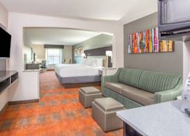 Holiday Inn Express & Suites Shawnee - Kansas City West by IHG 4