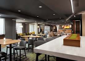 Courtyard by Marriott Tulsa Central 2