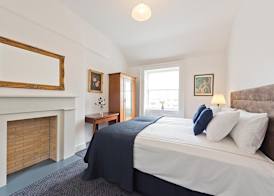 Henrietta Suites City Centre 5
