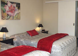 Canterbury Court Motel 4